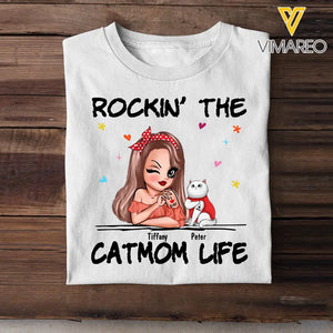 Personalized Rockin' The Catmom Life Cat Lovers Gift T-shirt Printed HN24877