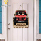 PERSONALIZED AN OLD JEEP LDAY AND THE PICK OF HER LIFE LIVE HERE DOOR SIGN TNDT2501
